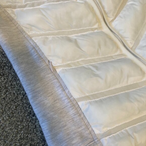 NWOT Blanc Noir‎ White Quilted Hoodie Lightweight Jacket Vest Women's Size Small - Picture 4 of 8